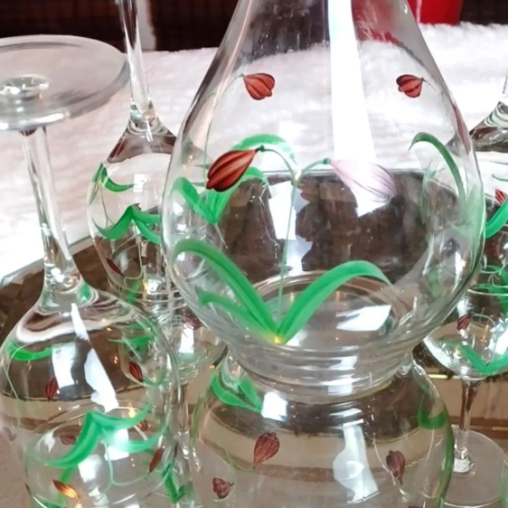 Home Vintage 70,s  Hand Painted Tulips  Wine Set 5 Piece